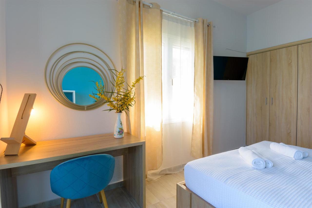 Margarita'S Seafront Luxury Apartment Elounda  Exterior photo