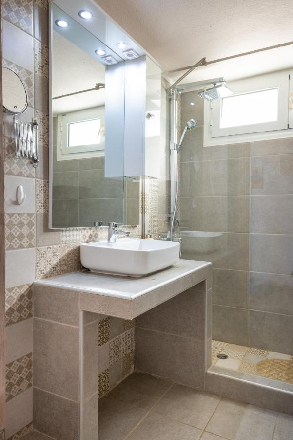 Margarita'S Seafront Luxury Apartment Elounda  Exterior photo